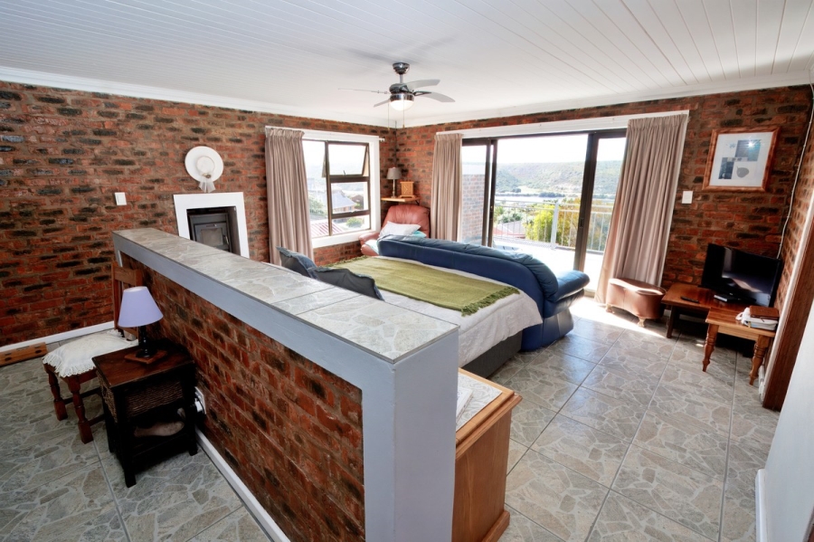 4 Bedroom Property for Sale in Stilbaai Wes Western Cape